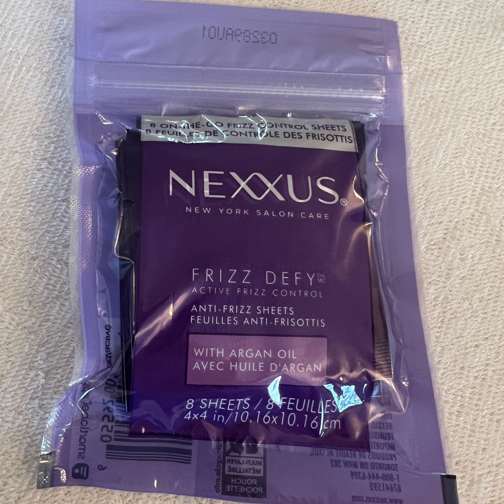 NEXXUS -on the go Frizz Control Sheets 4 packs/8 sheets each pack - Picture 2 of 3